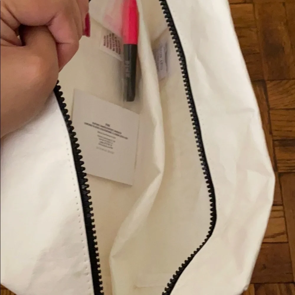NWT Pink Victoria’s Secret  paper material case